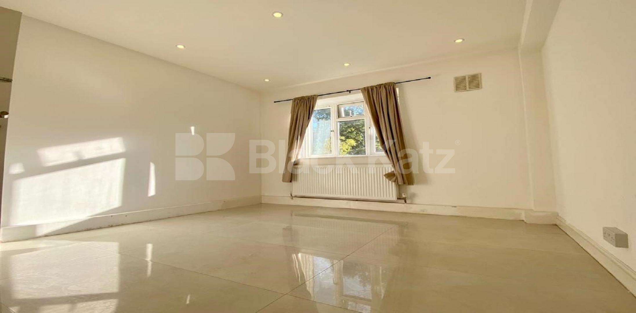 			LET , 1 Bedroom, 1 bath, 1 reception Ground Floor Flat			 Lochinvar street , Balham